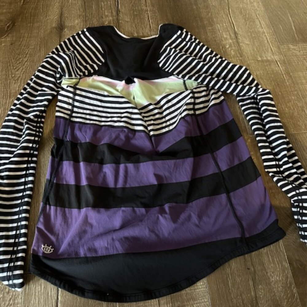 Lululemon Seawheeze Tuck and Flow Long sleeve top size 6 - Picture 1 of 2
